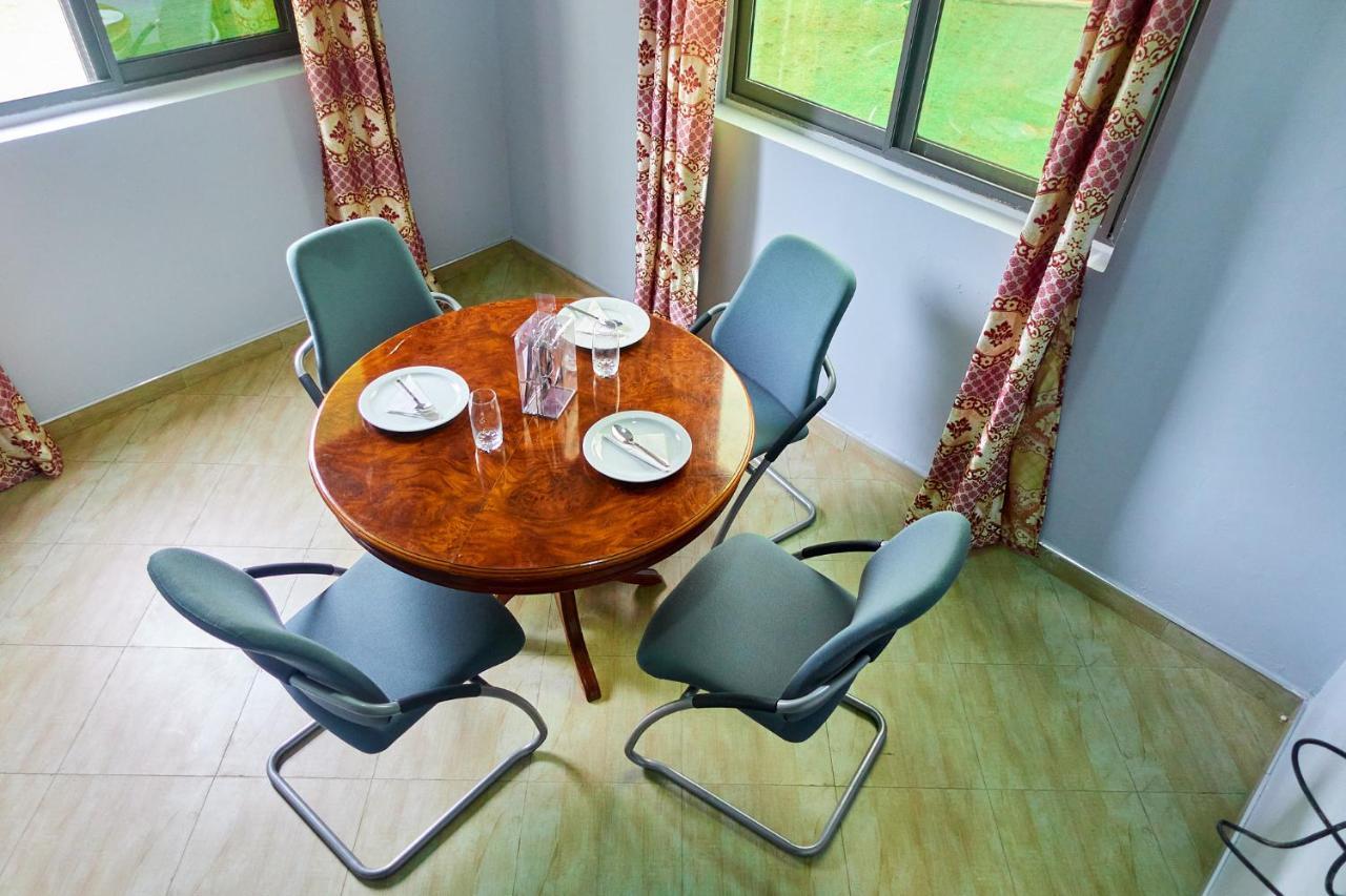 Indigo Cottage And Apartment Кумасі Екстер'єр фото
