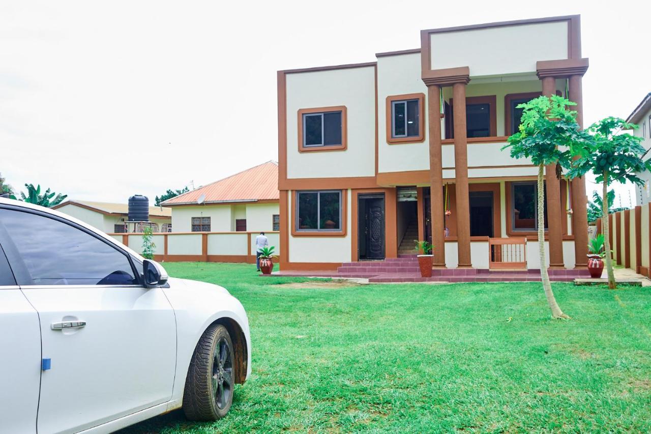 Indigo Cottage And Apartment Кумасі Екстер'єр фото