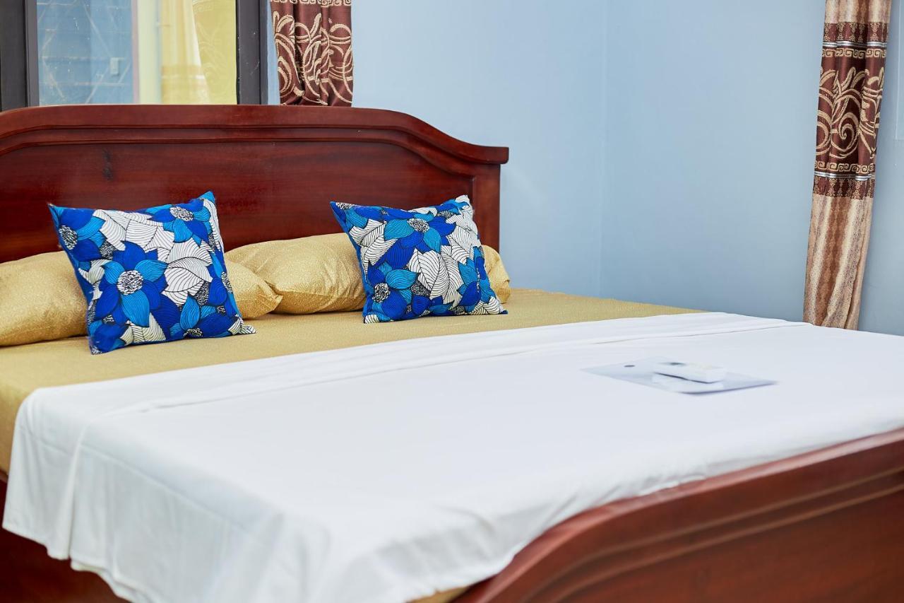 Indigo Cottage And Apartment Кумасі Екстер'єр фото