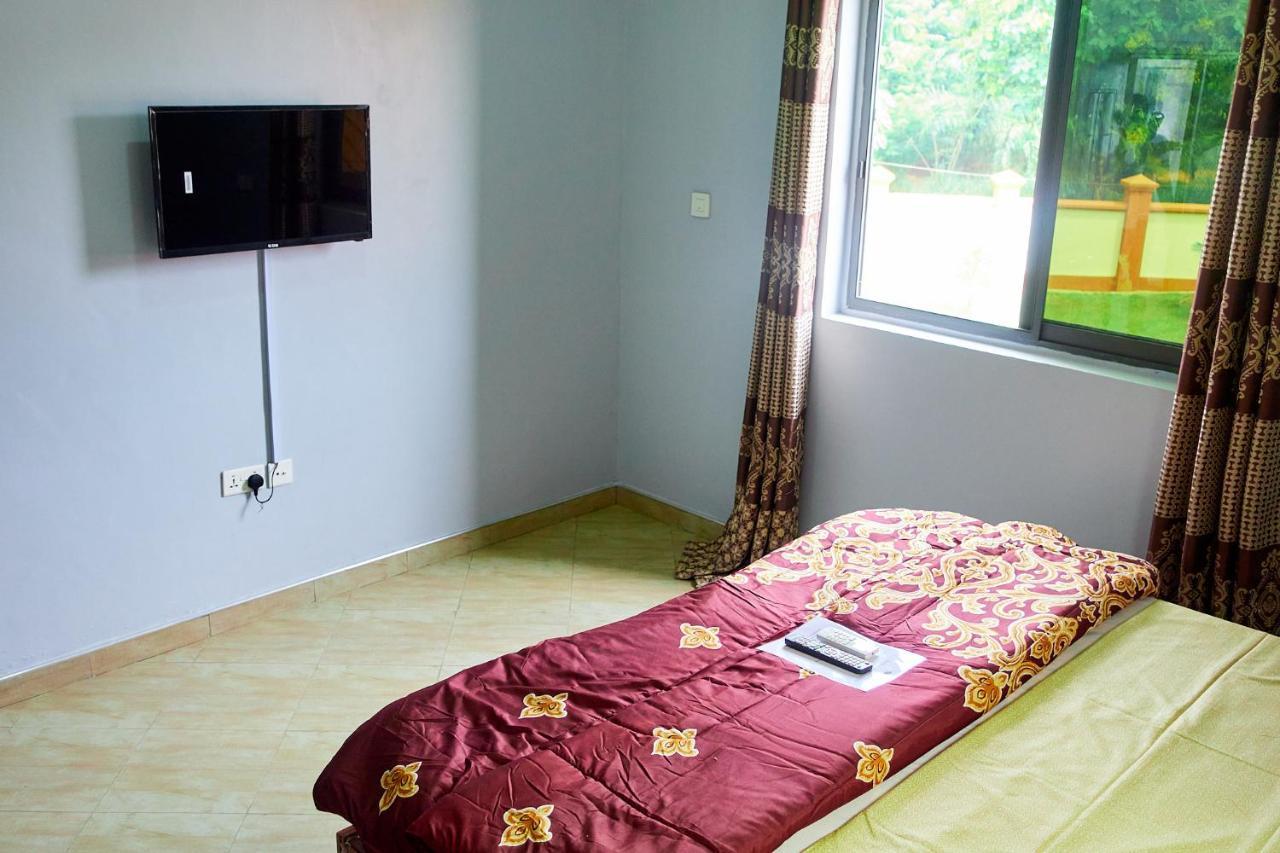 Indigo Cottage And Apartment Кумасі Екстер'єр фото