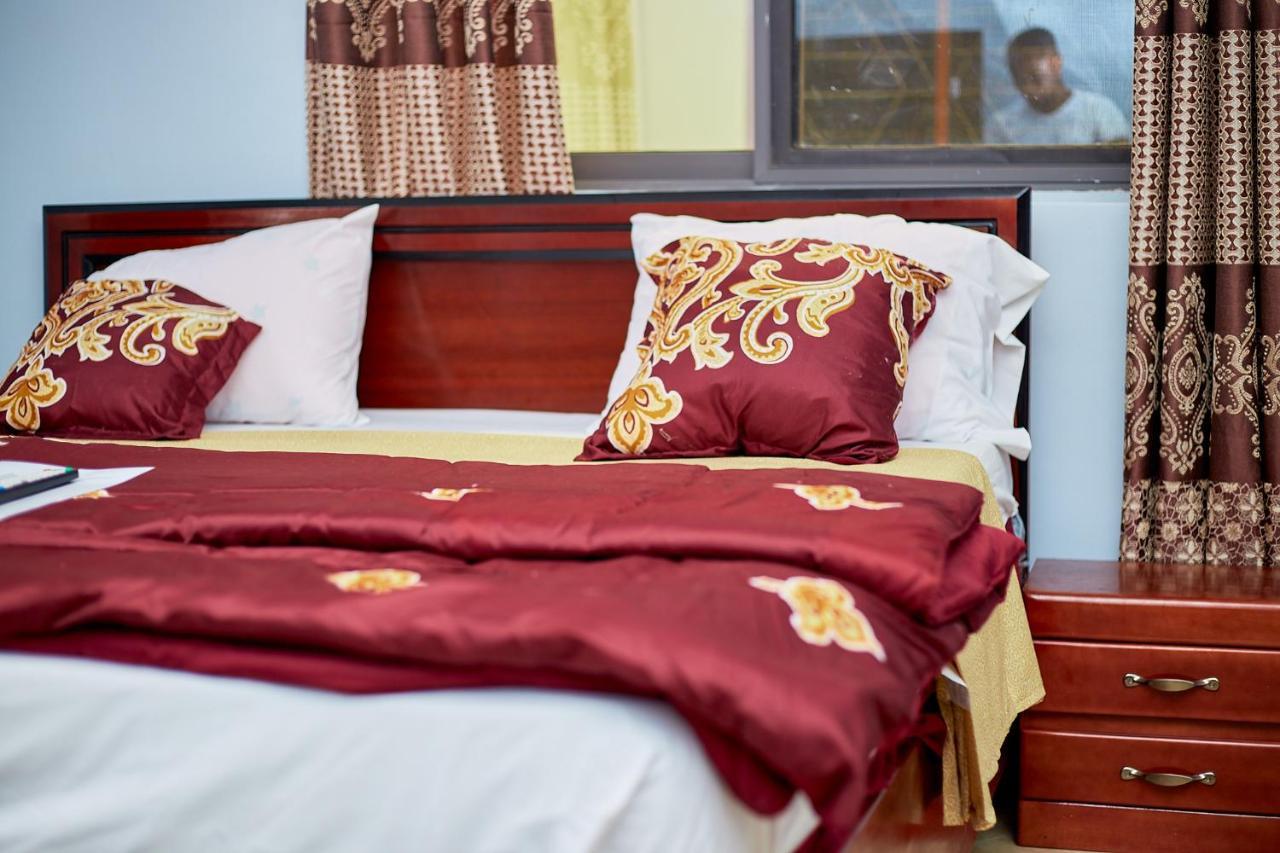 Indigo Cottage And Apartment Кумасі Екстер'єр фото