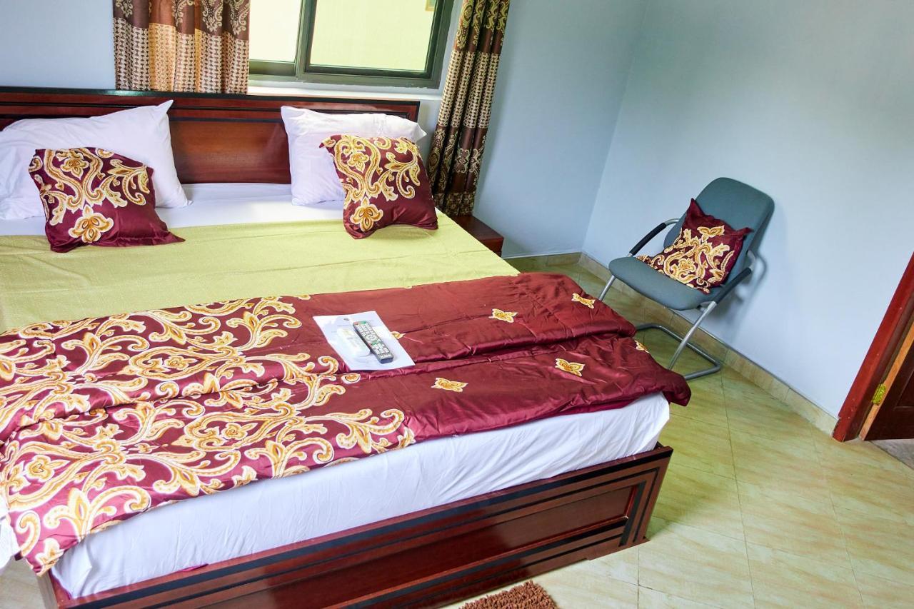 Indigo Cottage And Apartment Кумасі Екстер'єр фото