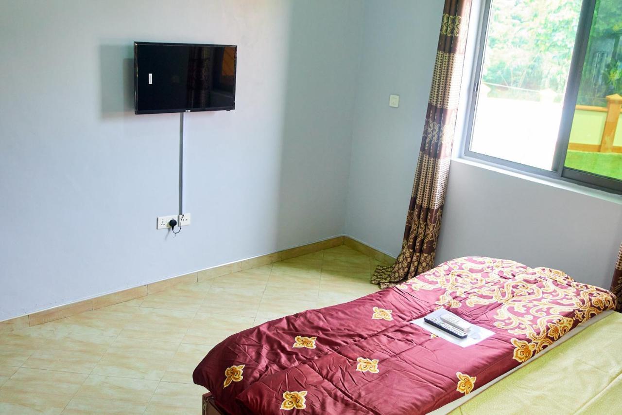 Indigo Cottage And Apartment Кумасі Екстер'єр фото