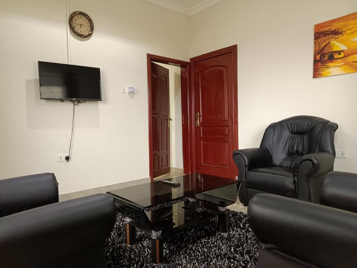 Indigo Cottage And Apartment Кумасі Екстер'єр фото