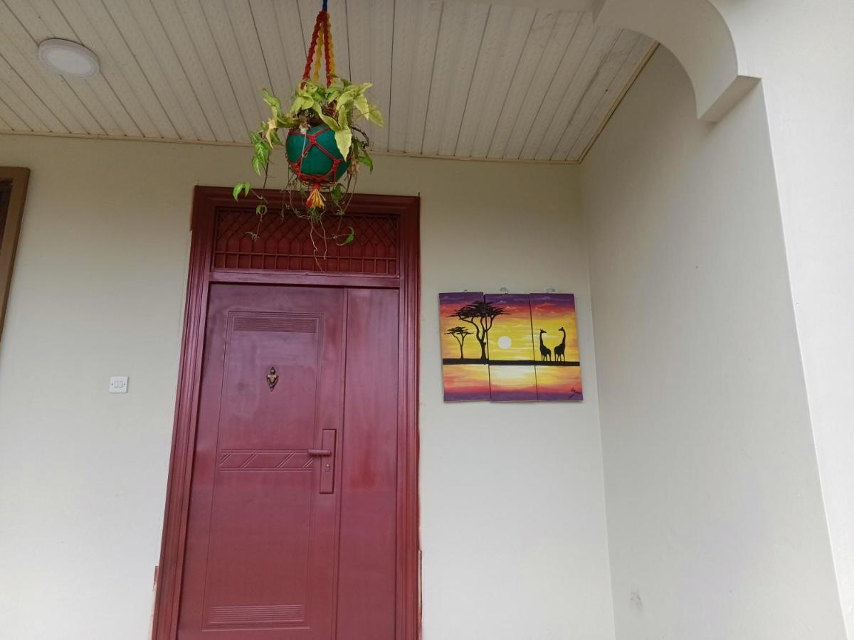 Indigo Cottage And Apartment Кумасі Екстер'єр фото