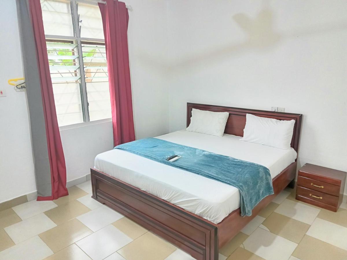 Indigo Cottage And Apartment Кумасі Екстер'єр фото