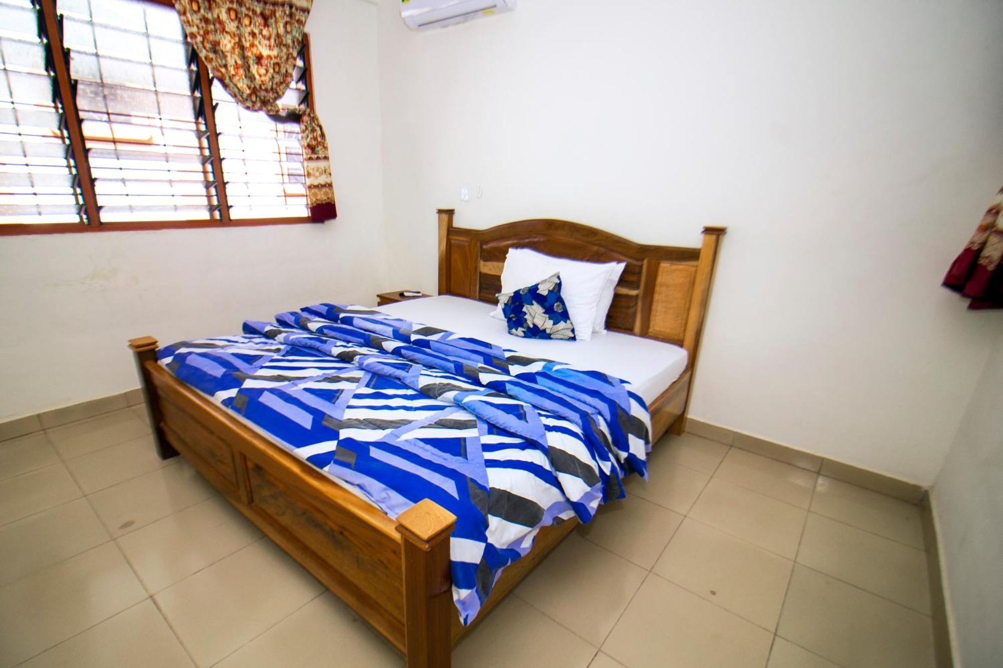 Indigo Cottage And Apartment Кумасі Екстер'єр фото