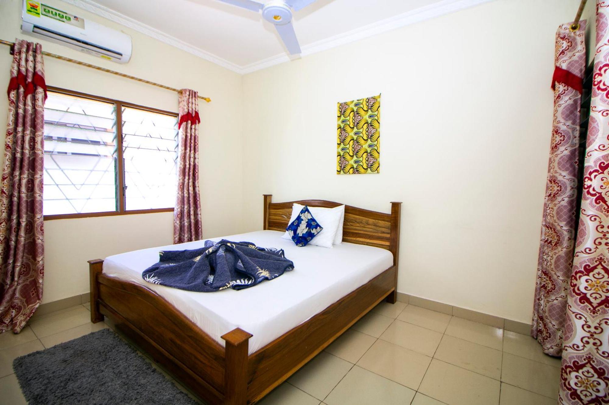 Indigo Cottage And Apartment Кумасі Екстер'єр фото