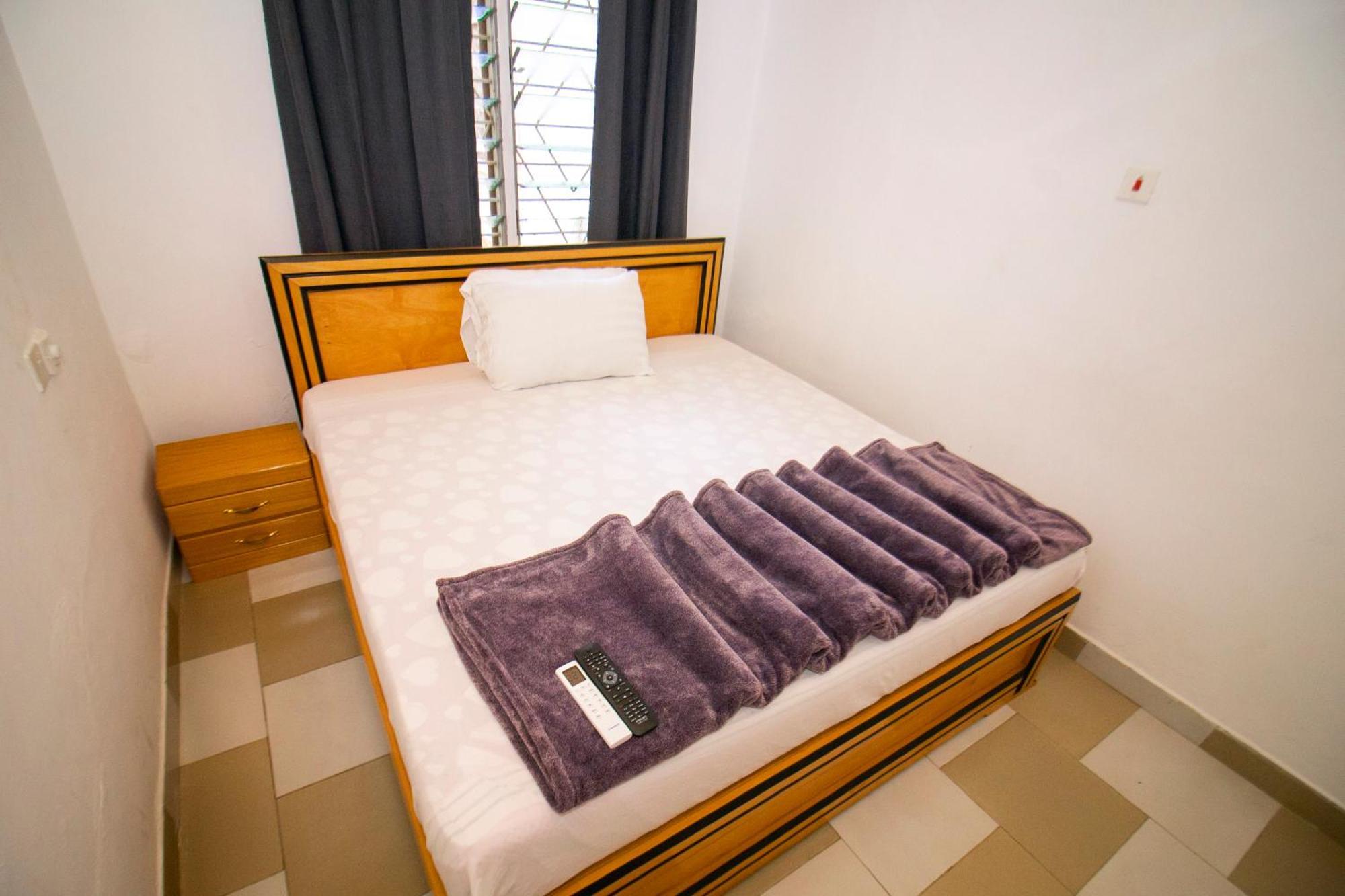 Indigo Cottage And Apartment Кумасі Екстер'єр фото