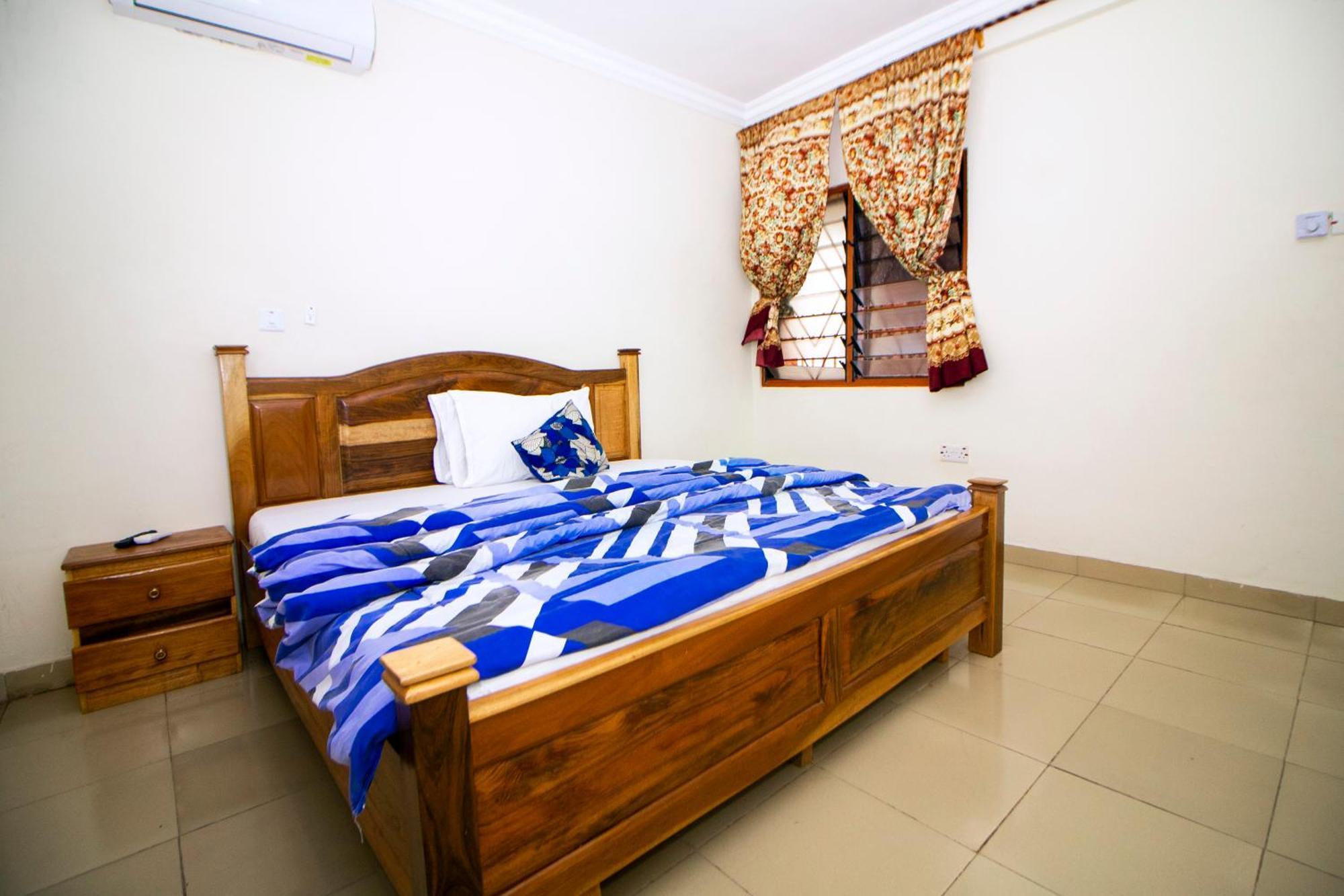 Indigo Cottage And Apartment Кумасі Екстер'єр фото