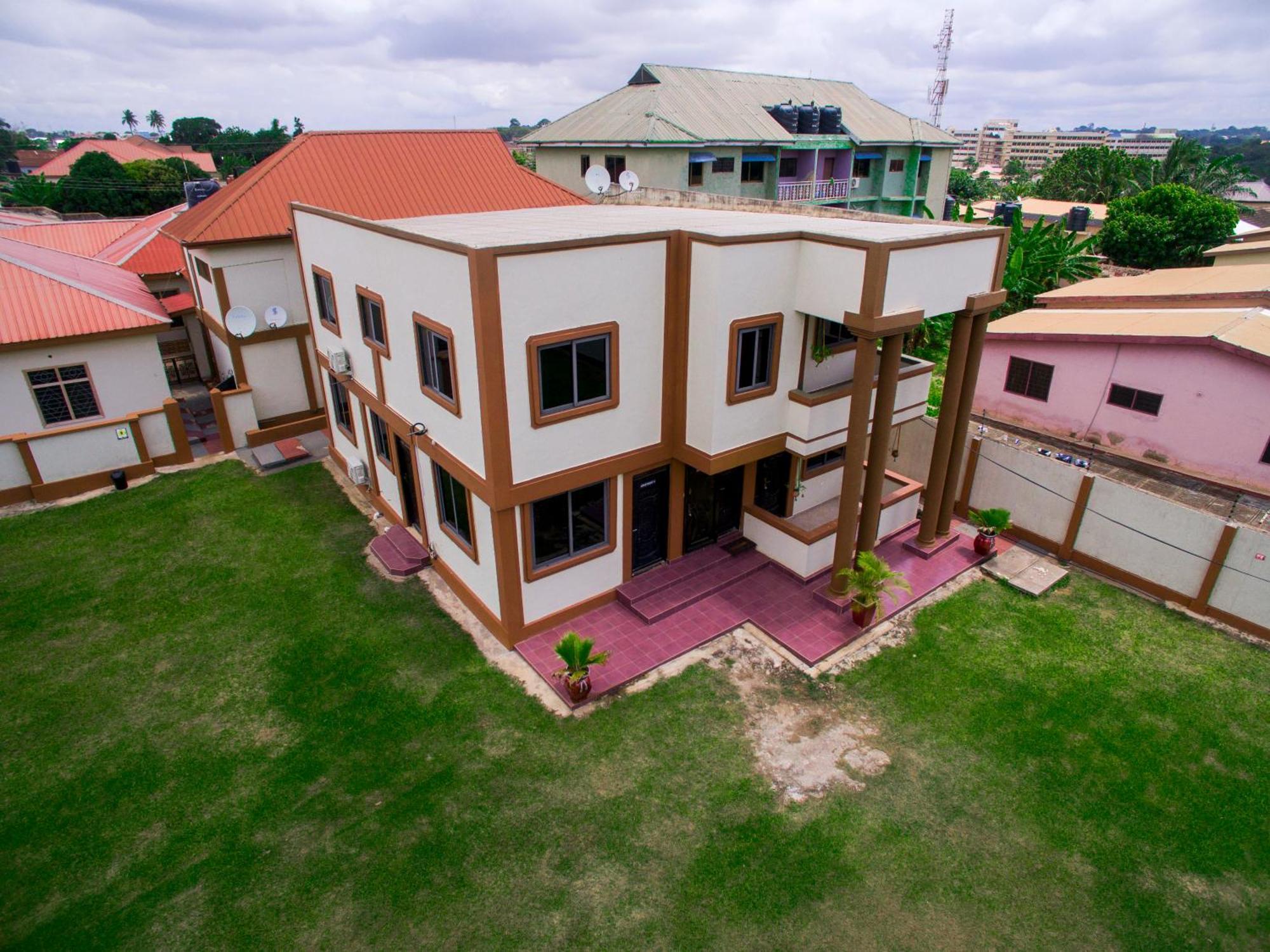 Indigo Cottage And Apartment Кумасі Екстер'єр фото